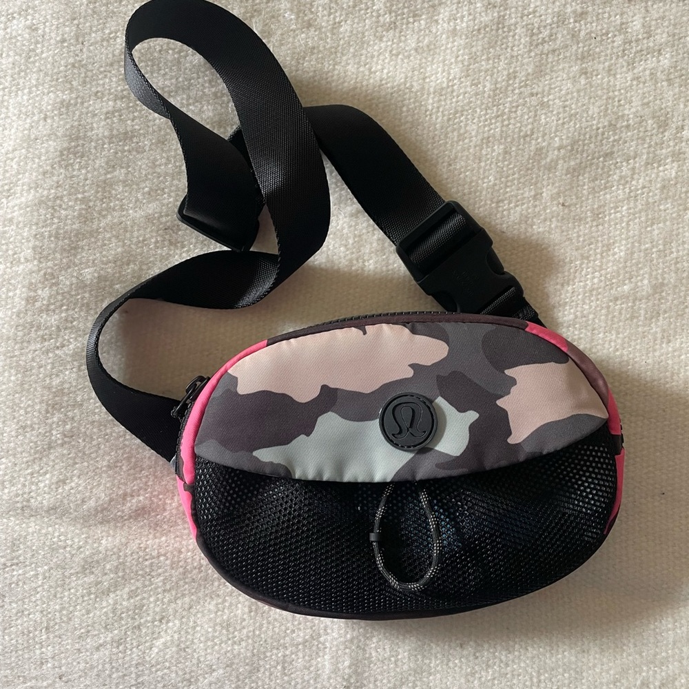 Lululemon Camo Belt Bag